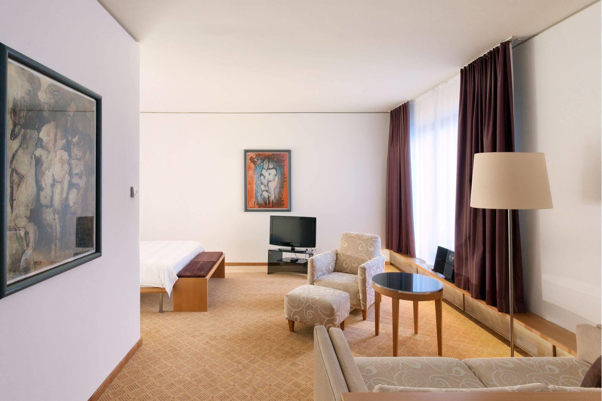 Swissotel Kurfuerstendamm 5* Berlino